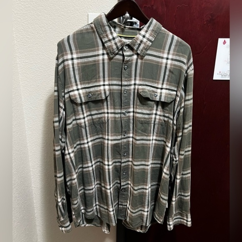 Magellan Outdoors Adventure Gear Classic Fit XL Plaid Shirt Button Up Collar